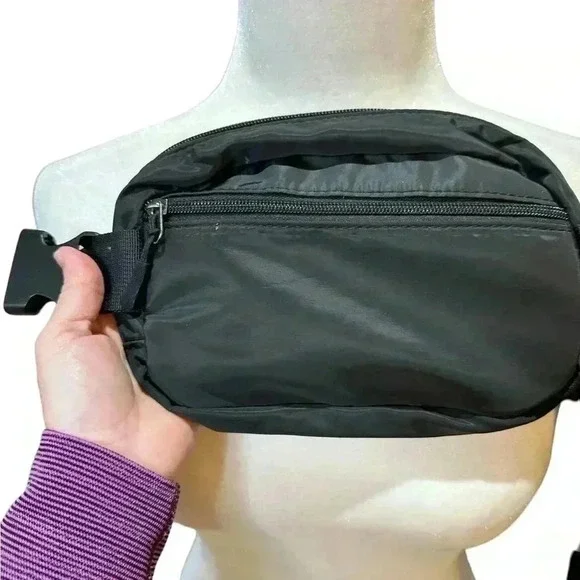 Black Belt Bag Travel Bag 9”W x 6”H - Picture 4 of 7